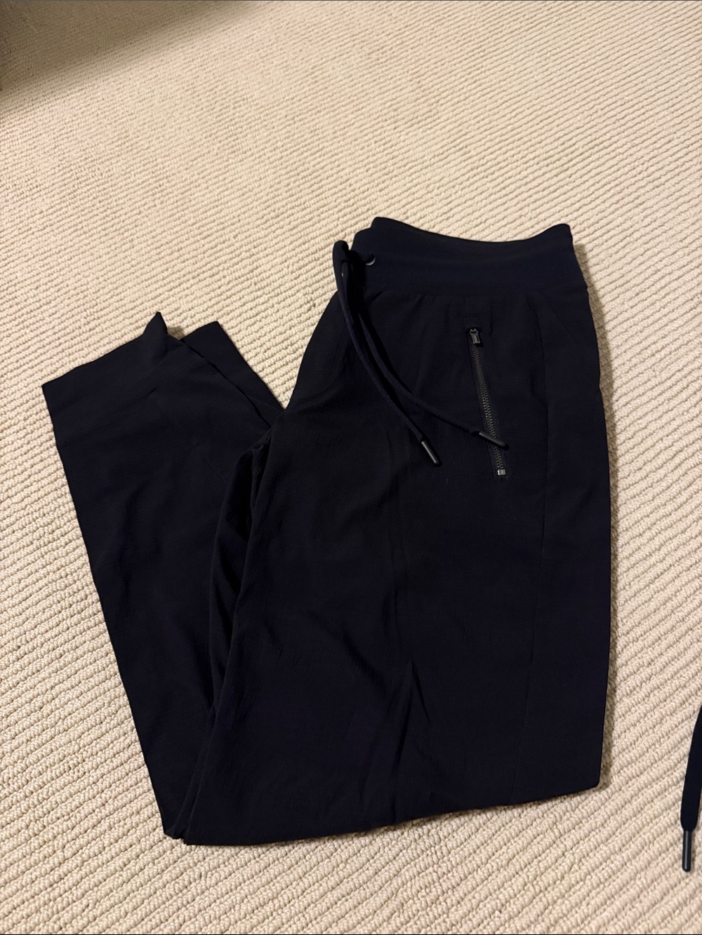 Athleta Trekkie North Jogger black size 6
